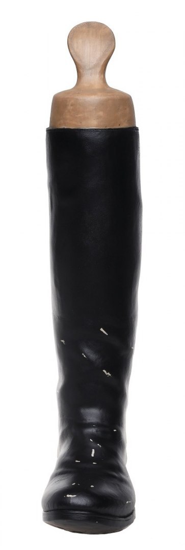 FIGURKA BUT PRAWY 29X12X58 CM FIGURKA BUT PRAWY 29X12X58 CM